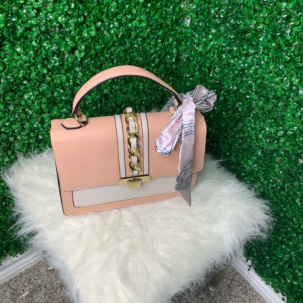 Aldo crossbody handbag. You can use top handle as handbag or use strap.